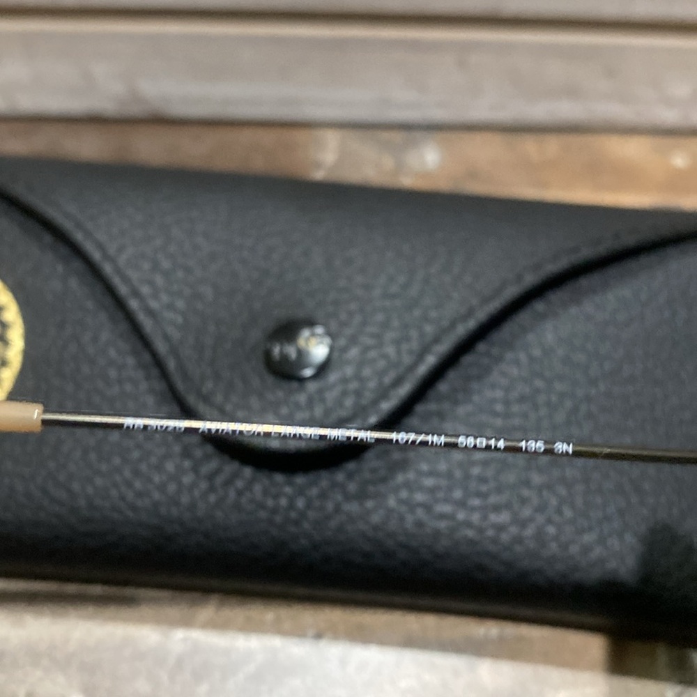 Ray-Ban Purple Aviator Sunglasses new - Picture 3 of 3